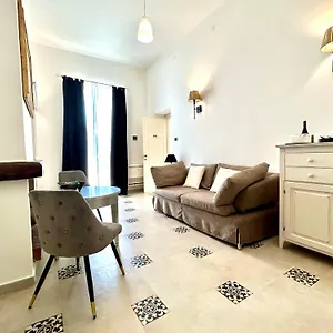 Cavalieri Country 4*, Pula Italië