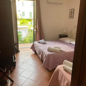 https://apartment-garden-florence.it-tuscanyhotel.com